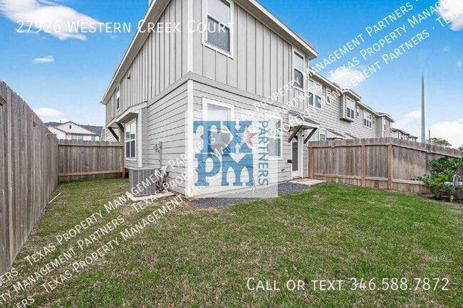 Building Photo - 27926 Western Crk Ct