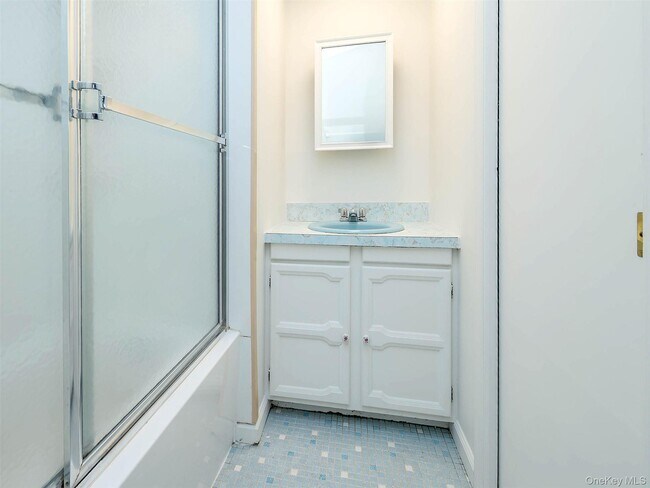 Building Photo - 12 Rams Hill