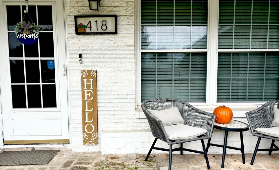 Building Photo - 418 Savannah Dr