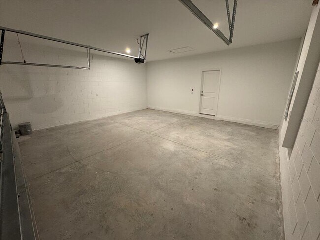 Building Photo - 301 Platform Ln