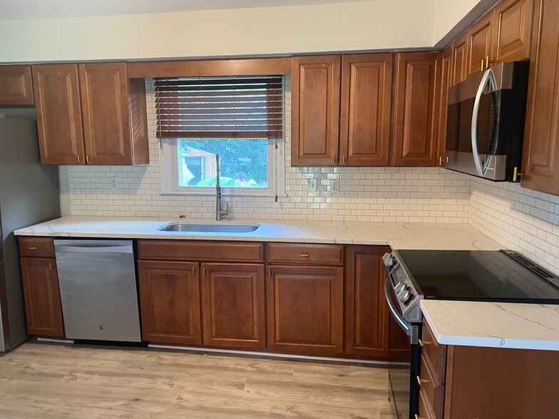 Building Photo - 2309 Scheper Ln