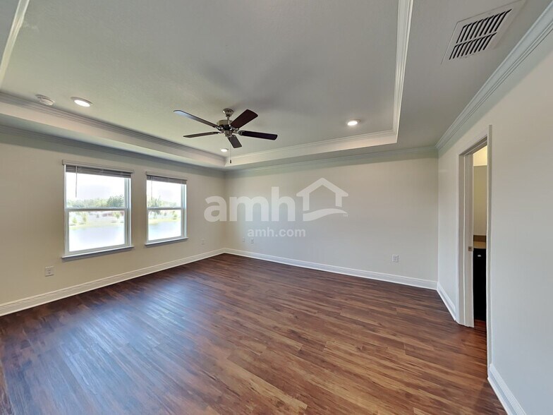 Building Photo - 14608 Cedar Ml Dr