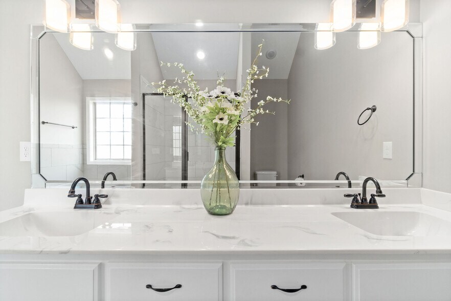 Building Photo - 1168 Christian James Dr