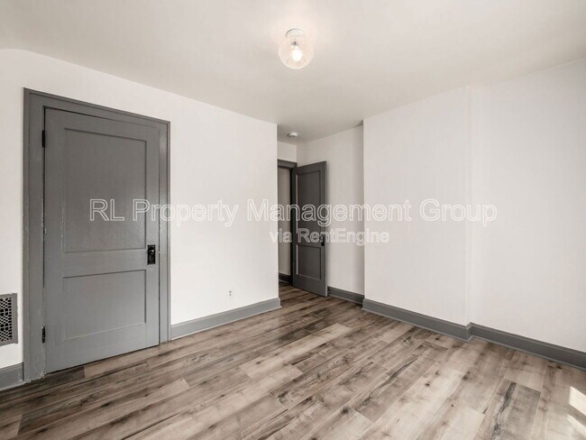 Building Photo - 439 Eldridge Ave