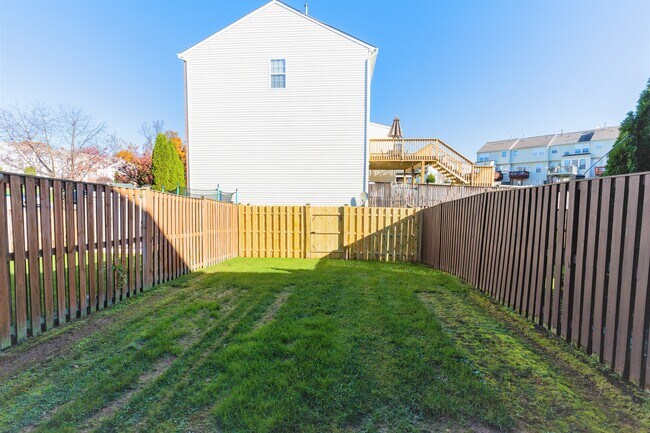 Enclosed and Safe - 2039 Mardic Dr