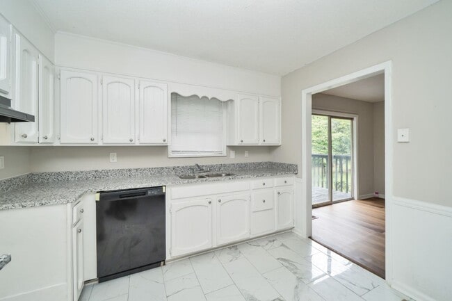 Building Photo - Now Leasing! 4-Bedroom Home with Modern Features & Great Layout