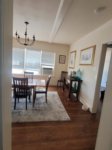 Building Photo - 1432 W Jonquil Ter