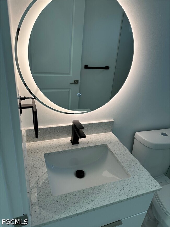 Building Photo - 2801 SW Embers Terrace