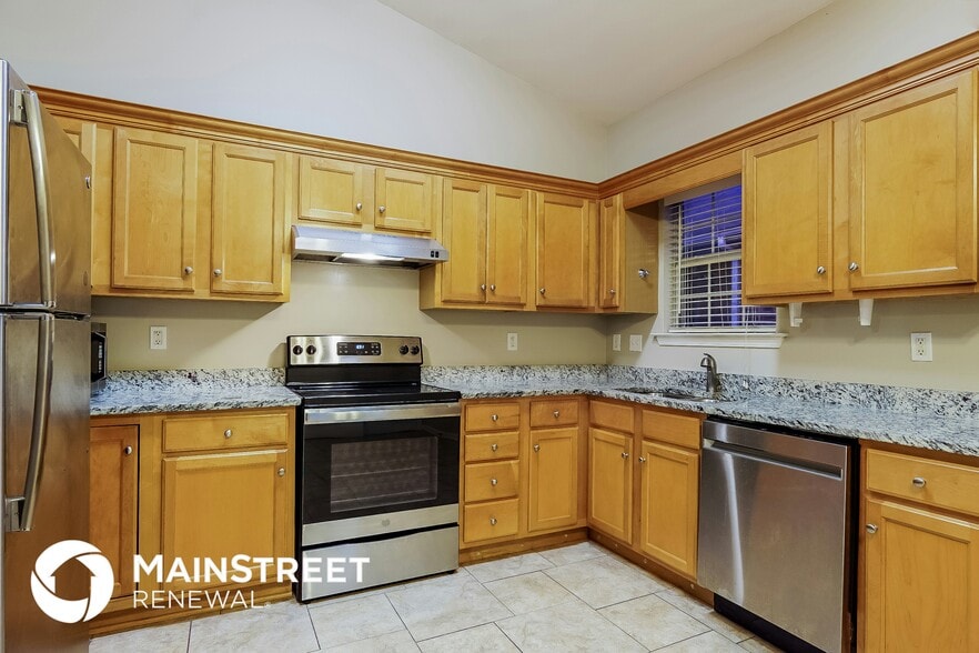 Building Photo - 4737 Longmeadow Dr