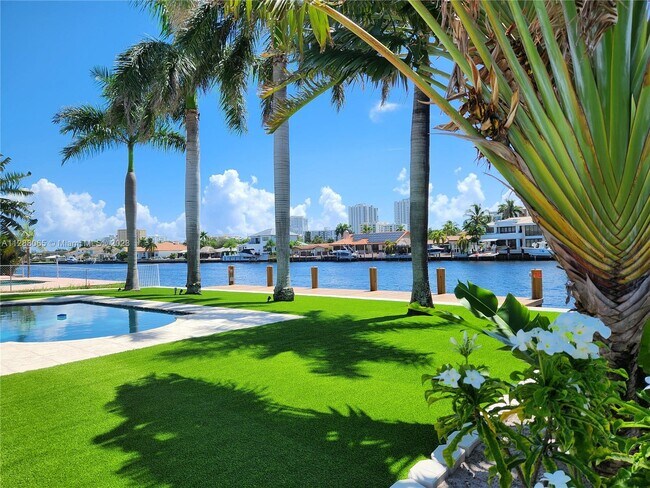 Building Photo - 2742 SE 11th St