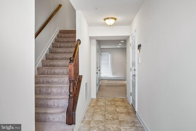 Building Photo - 644 Shore Forest Dr