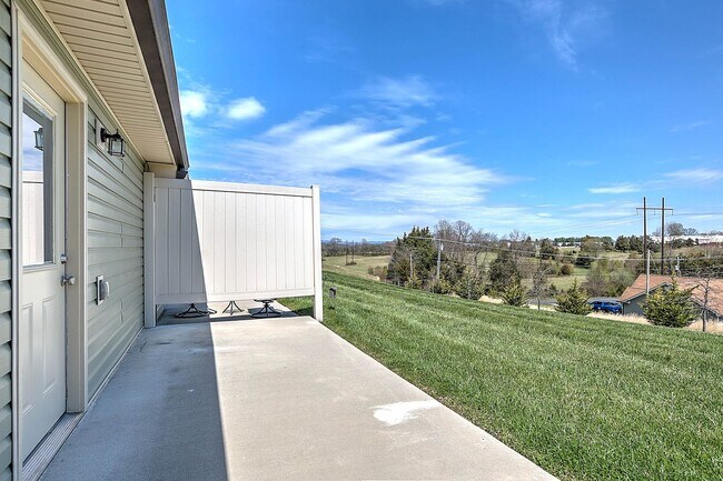 Building Photo - 15 Sutter Pl