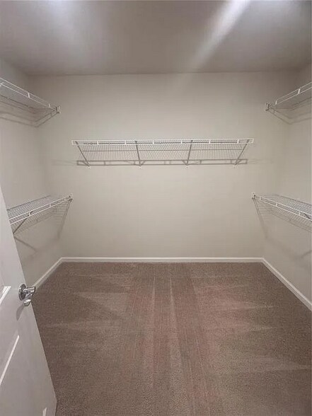 Building Photo - 6134 Bluestar Ct