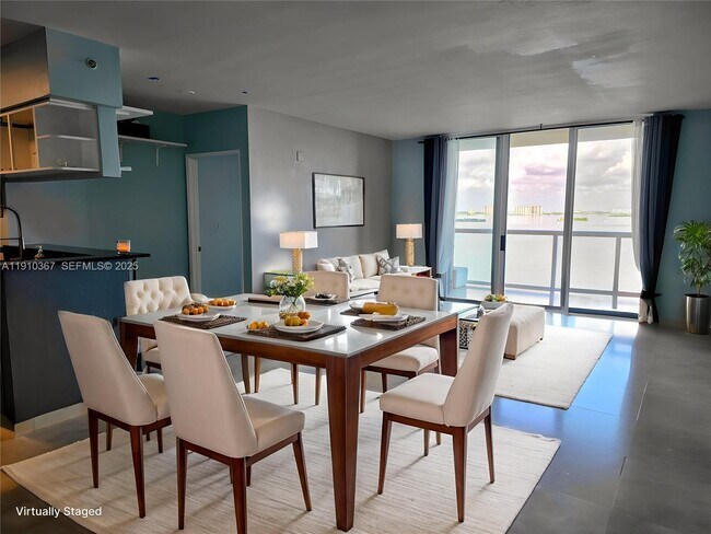 Building Photo - 1625 Kennedy Cswy