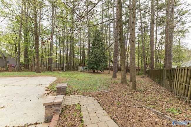Building Photo - 481 Brenda Dr