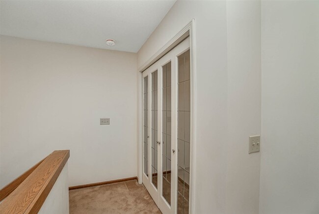 Building Photo - 3301 Thornbrook Ct