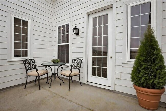 Building Photo - 4022 Cottage Wy