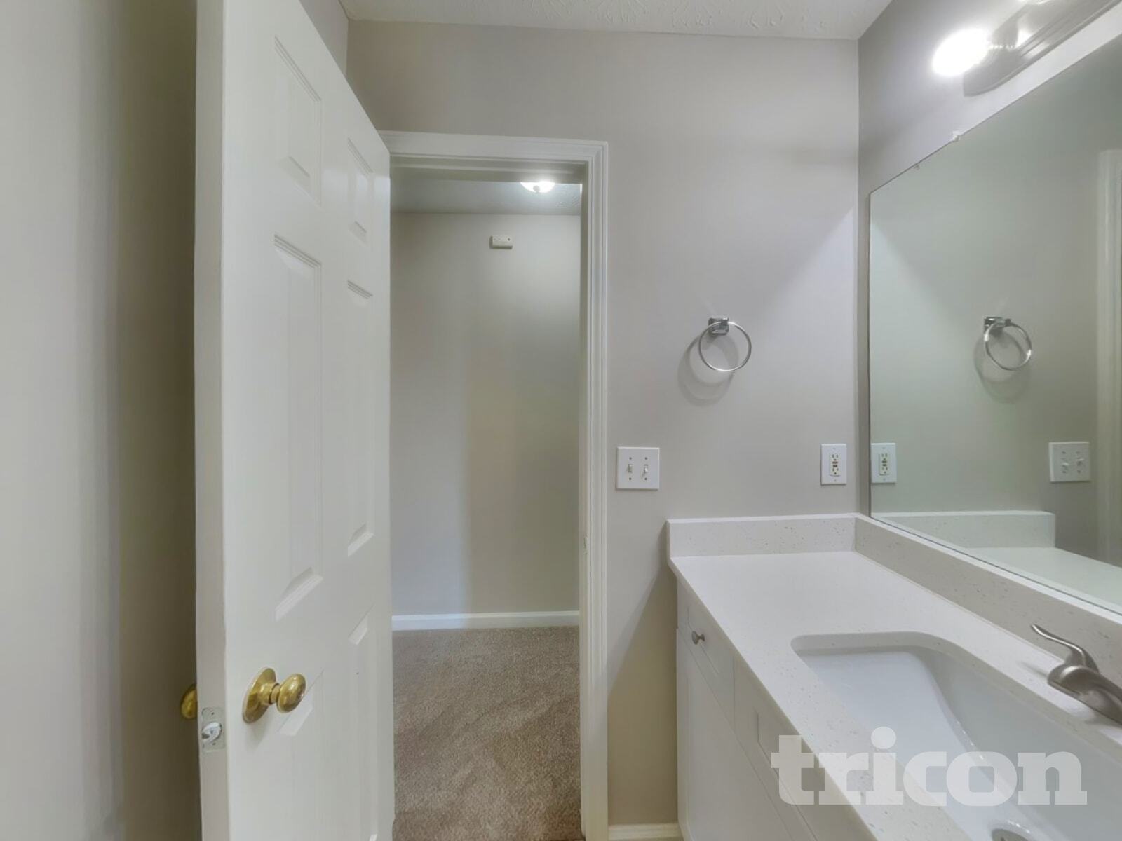 Building Photo - 1469 Buckingham Pl