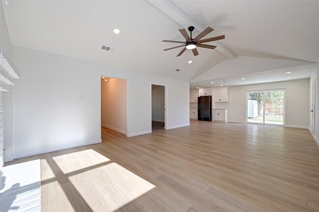 Building Photo - 7719 Dawnridge Dr