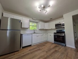 Building Photo - 1322 Westcott St