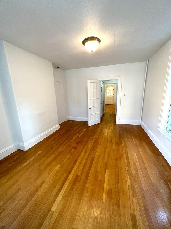 Building Photo - 30 Hall St