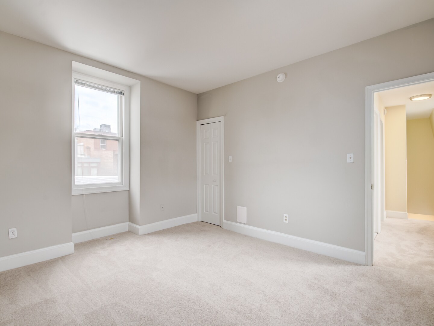 Building Photo - 116 12th St NE