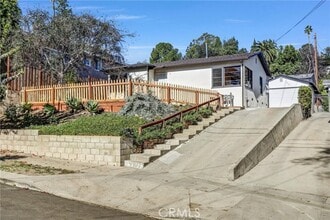 Building Photo - 4907 Aldama St