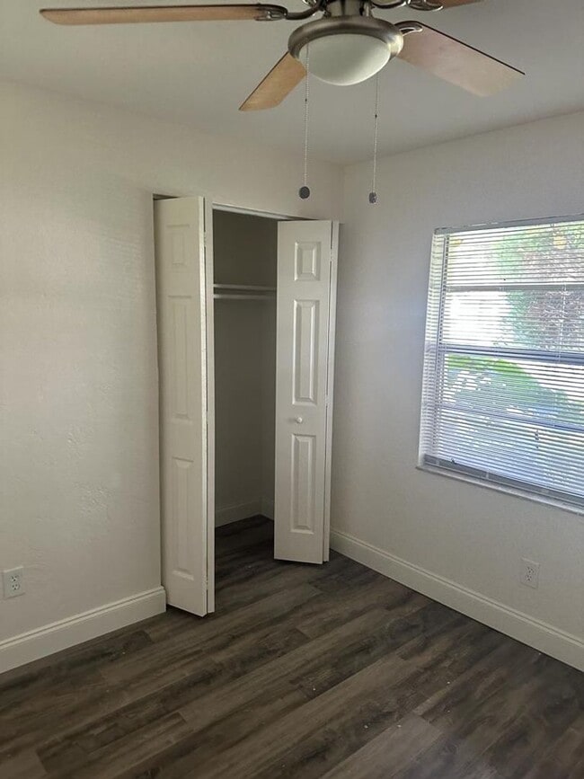 Building Photo - Beautiful home!