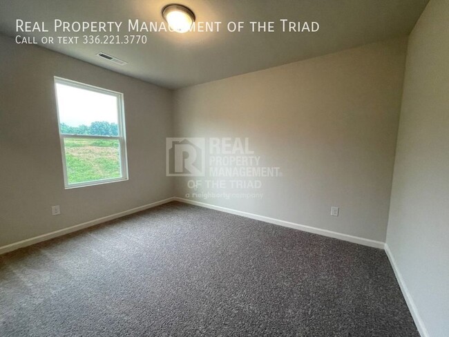 Building Photo - 6395 Century Ln