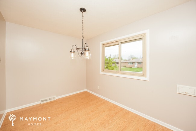 Building Photo - 14800 Kennerdown Ave