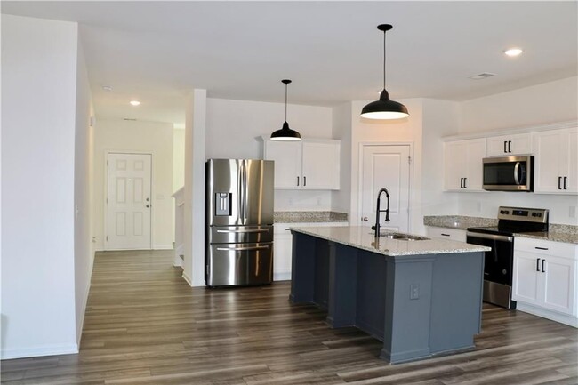Building Photo - 90 Ingle Dr