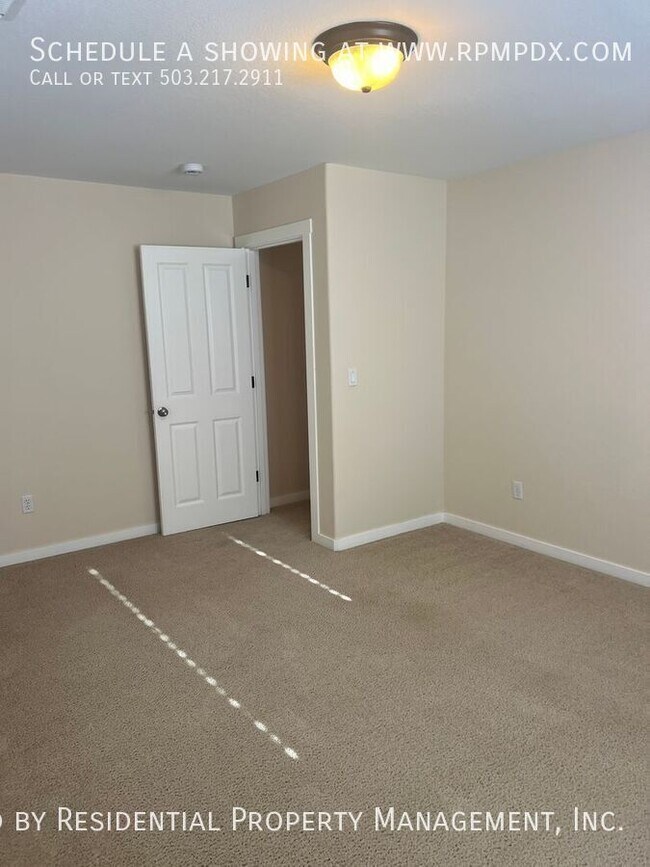 Building Photo - 15355 SW Greenfield Dr