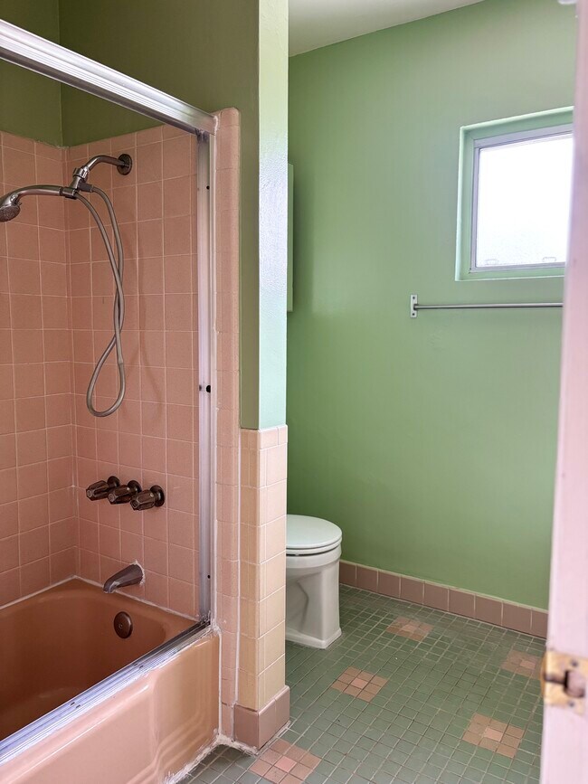 Building Photo - 6825 Whitley Ter