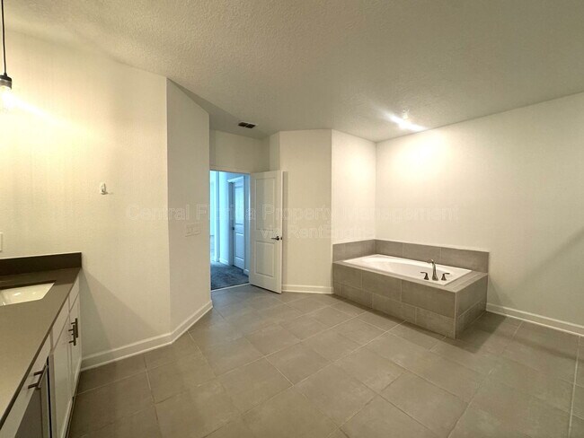 Building Photo - 5774 Stephens Rd