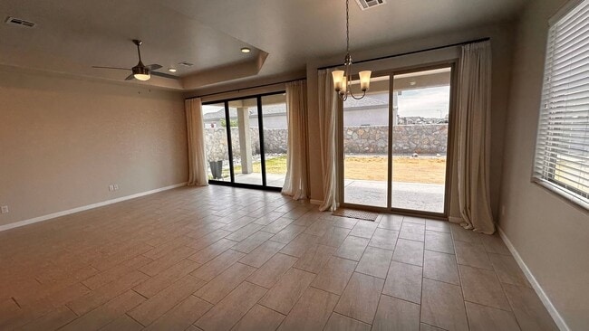 Building Photo - 4902 Arabela Dr