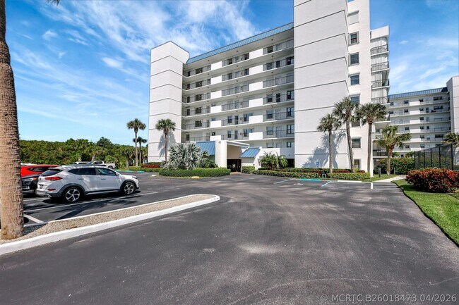Building Photo - 5163 N Hwy A1A