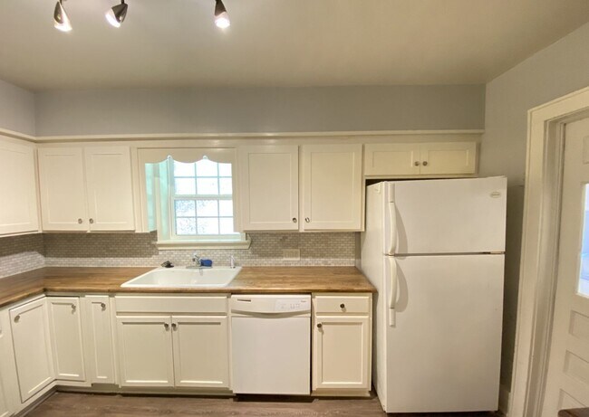 Building Photo - 3 BED 1.5 BATH NEAR OU MEDICAL CENTER