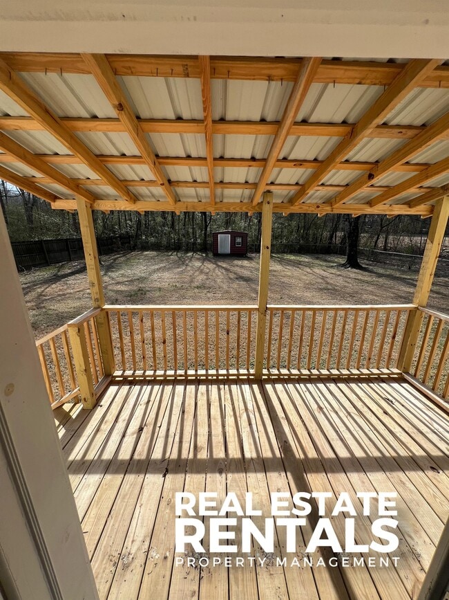 Building Photo - 4580 Rainbow Dr
