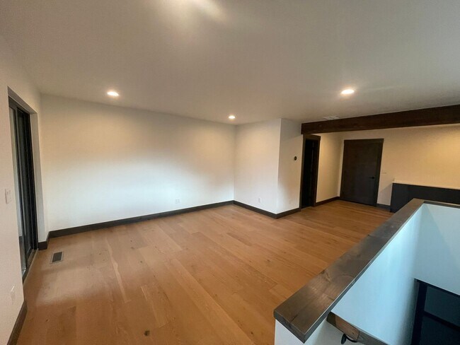 Building Photo - Whitefish Landing Town House