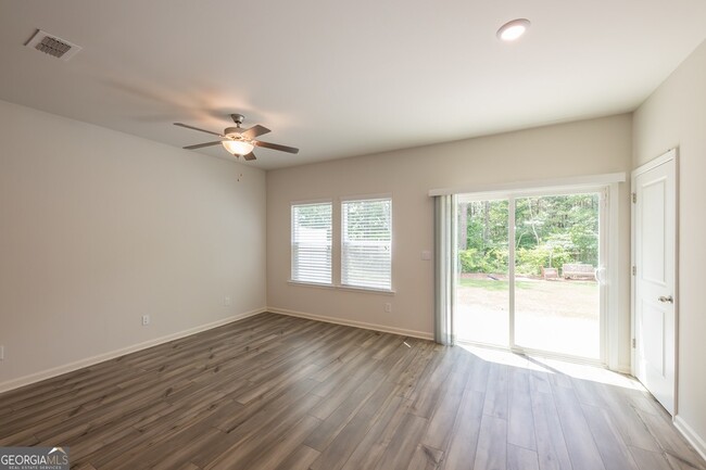 Building Photo - 1585 Villageside Ct