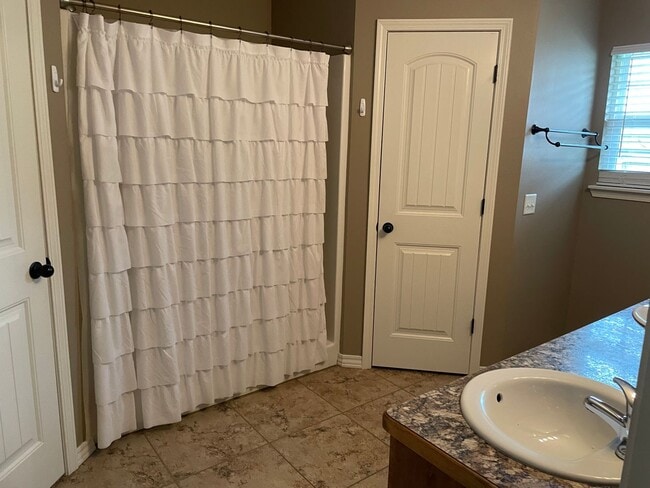 Building Photo - 3 Bedroom, All Brick home in Republic for ...