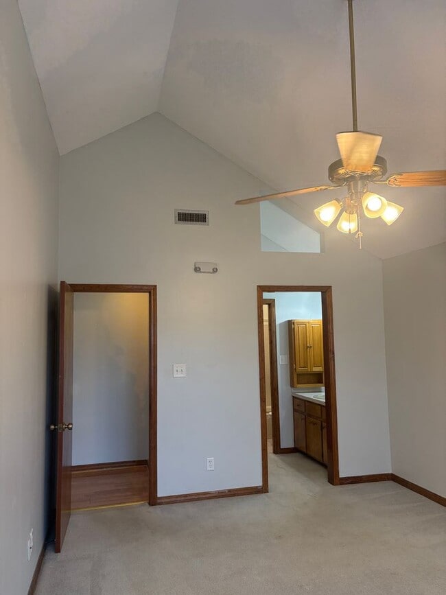 Building Photo - Charming 2 Bedroom in Fort Walton Beach!