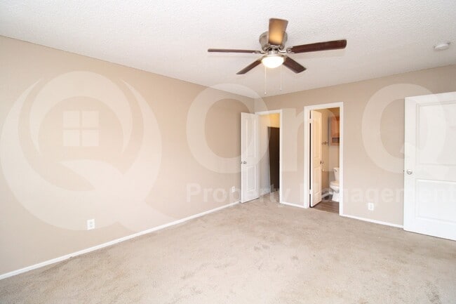 Building Photo - 1130 E Butler Dr