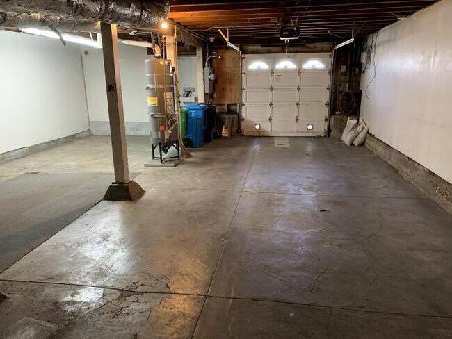 Building Photo - 3 bedroom in San Francisco CA 94116