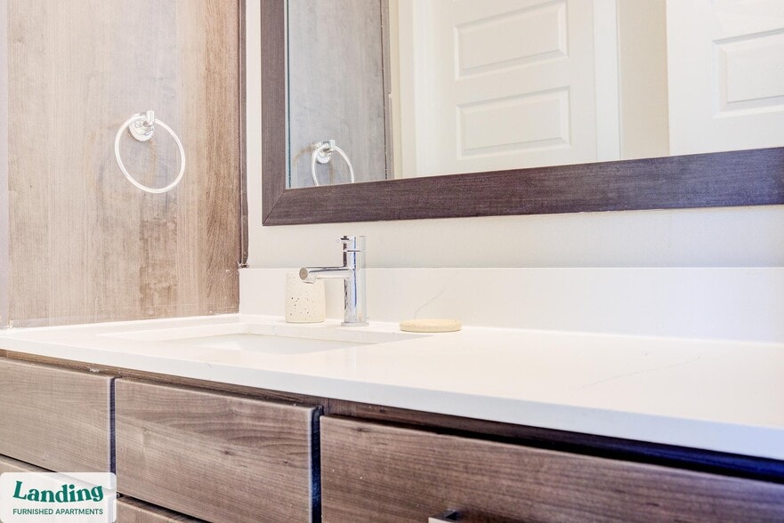 Building Photo - 5810 Worth Pkwy