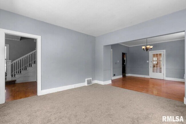 Building Photo - 1624 N 5th St