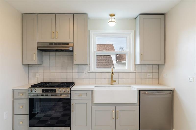 Building Photo - 2103 Oriole Dr