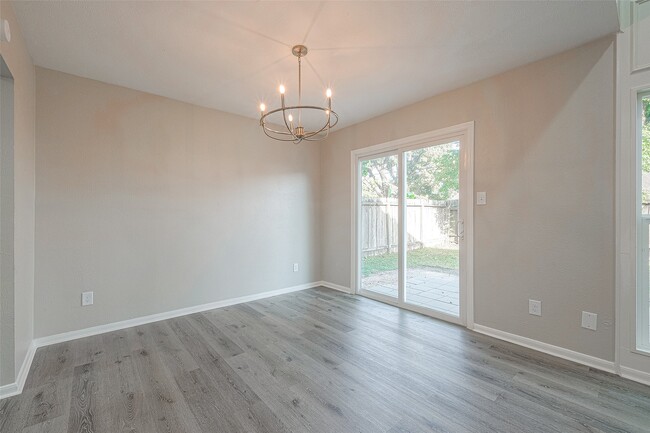 Building Photo - 15638 Schumann Ln