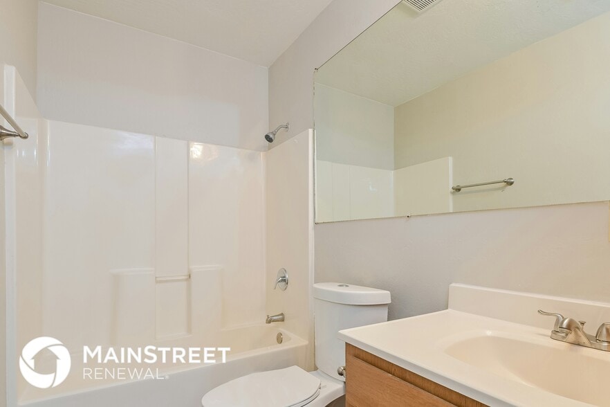 Building Photo - 5828 E Calle Silvosa