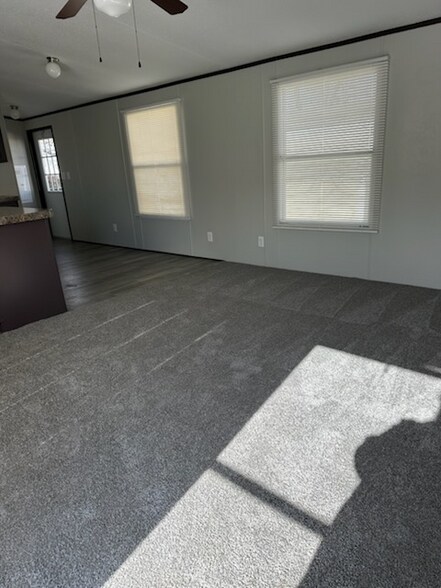 Building Photo - 10301 SE 29th St